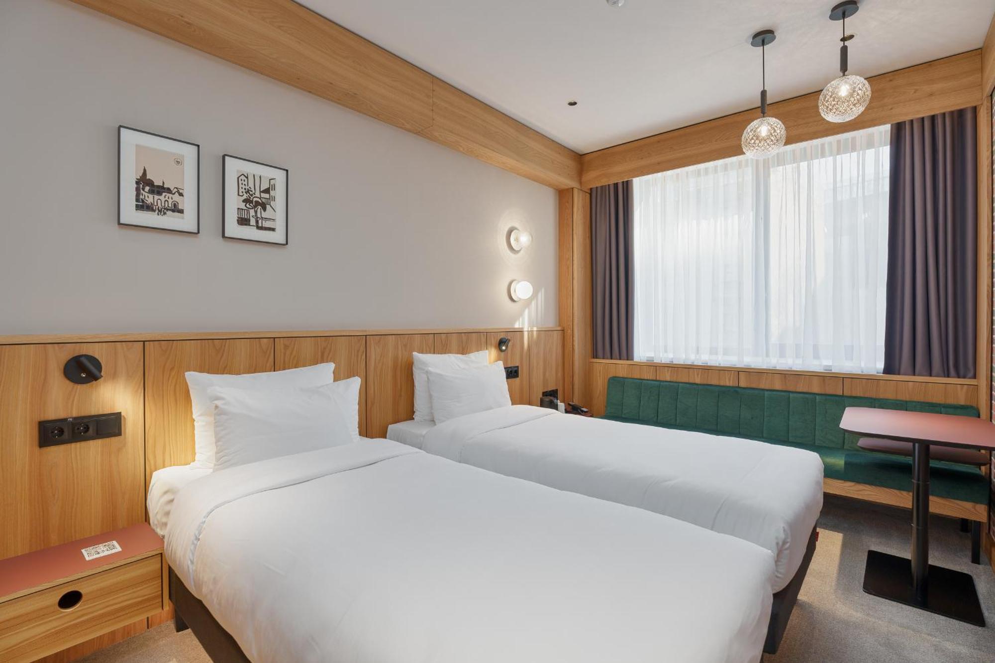 Hotel Aston