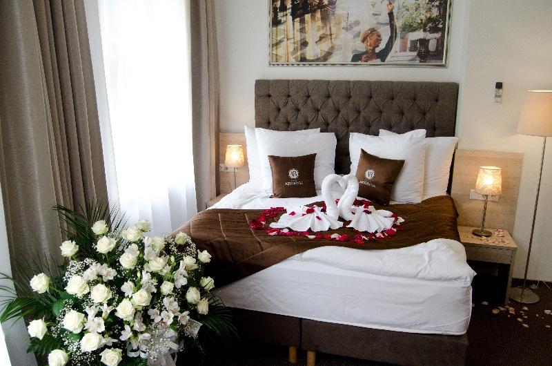 Hotell Aston 4*